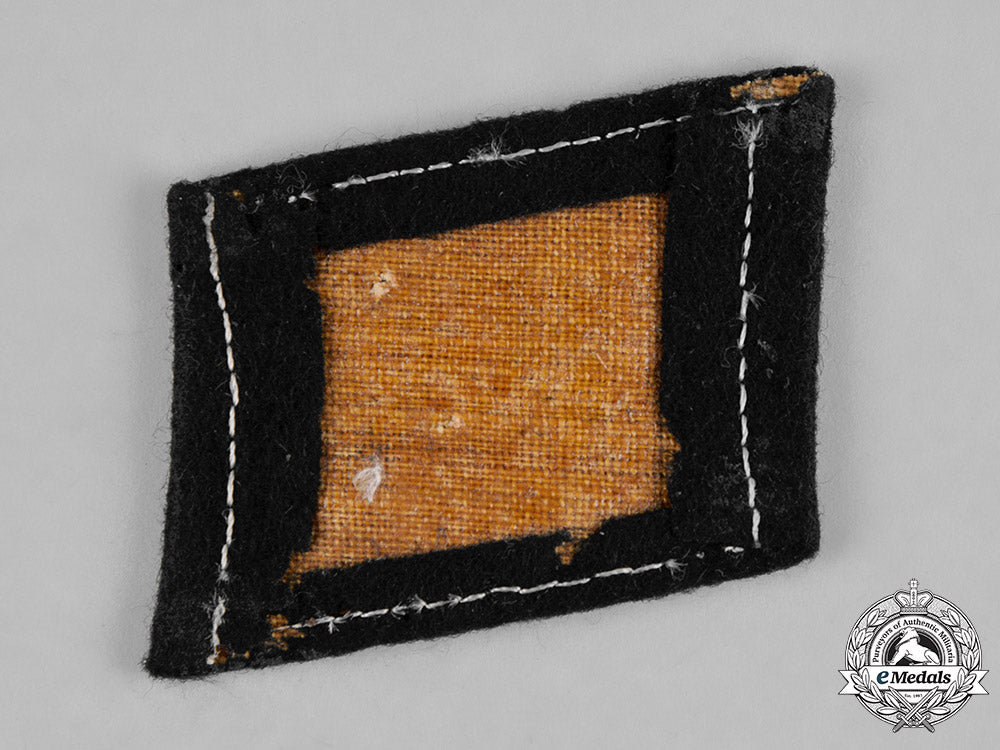 germany,_ss._a_single21_st_waffen-_gebirgs-_division_der_ss_skanderberg(_albanische_nr.2)_collar_tab_c18-053576