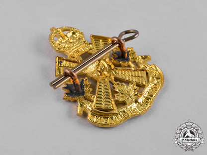 canada._a_lot_of_nine_cap_badges,_c.1950_c18-053882_1