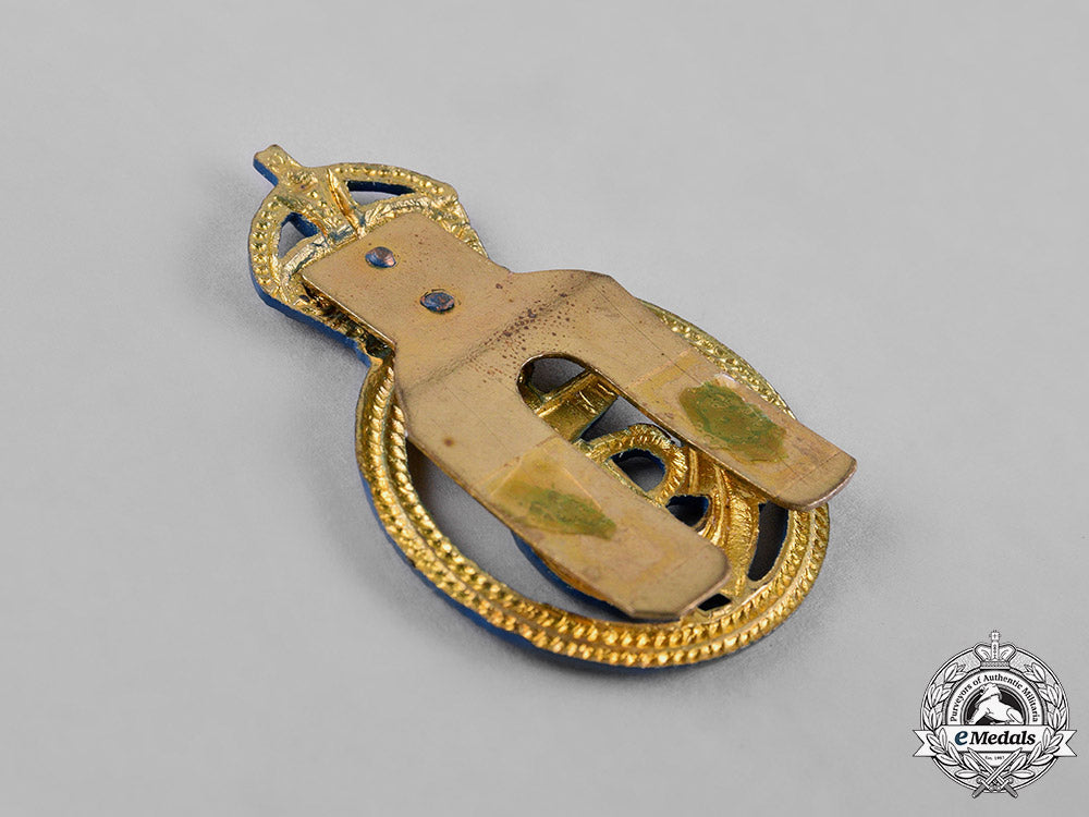 canada._a_lot_of_nine_cap_badges,_c.1950_c18-053887_1