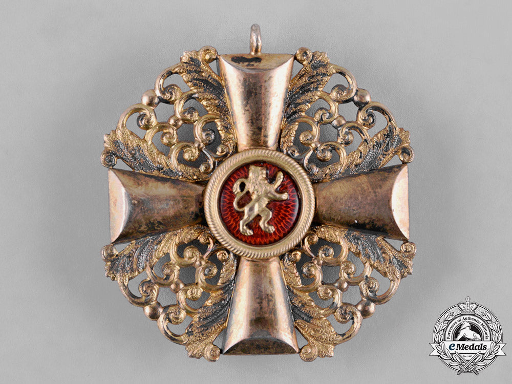 baden,_duchy._an_order_of_the_zähringer_lion,_i_class_knight_with_oak_leaves,_c.1900_c18-054071