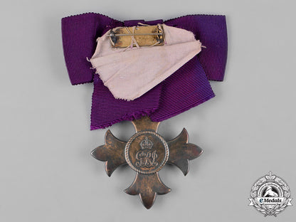 united_kingdom._a_most_excellent_order_of_the_british_empire,_commander's_badge(_cbe)_for_ladies,_c._c18-054112