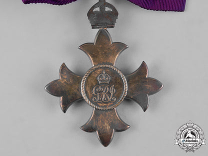 united_kingdom._a_most_excellent_order_of_the_british_empire,_commander's_badge(_cbe)_for_ladies,_c._c18-054114