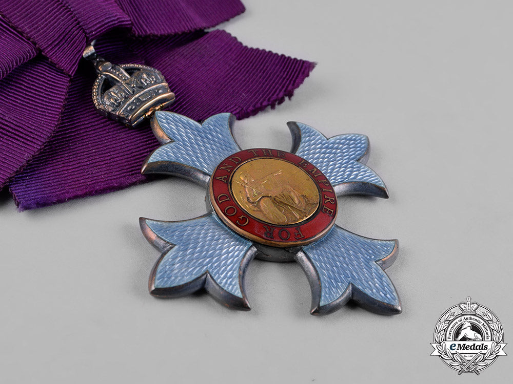 united_kingdom._a_most_excellent_order_of_the_british_empire,_commander's_badge(_cbe)_for_ladies,_c._c18-054115