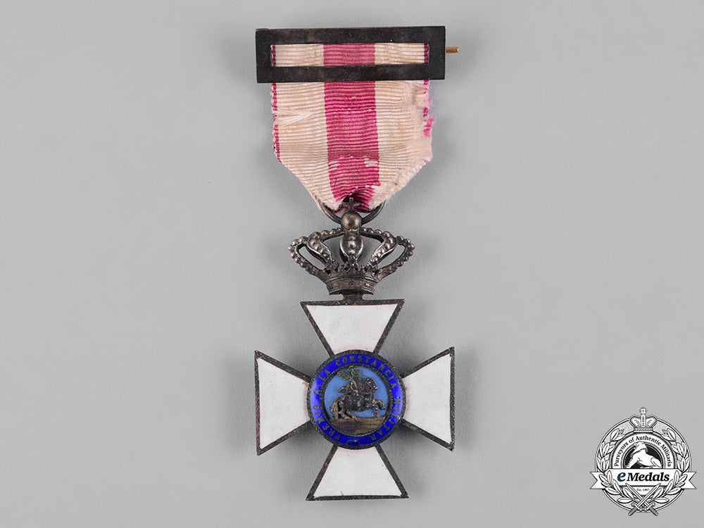 spain,_kingdom._a_military_order_of_st._hermenegildo,_gold_cross_with_miniature_c.1930_c18-054414_1