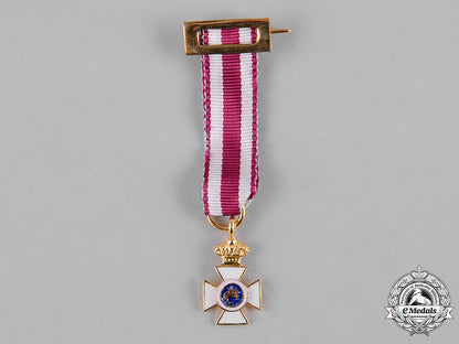 spain,_kingdom._a_military_order_of_st._hermenegildo,_gold_cross_with_miniature_c.1930_c18-054420_1