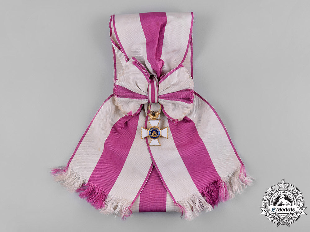 spain,_franco_period._a_military_order_of_st._hermenegildo,_grand_cross_badge,_c.1950_c18-054430