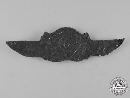 germany,_luftwaffe._a_luftwaffe_officer’s_visor_cap_cockade_and_wreath_c18-054460