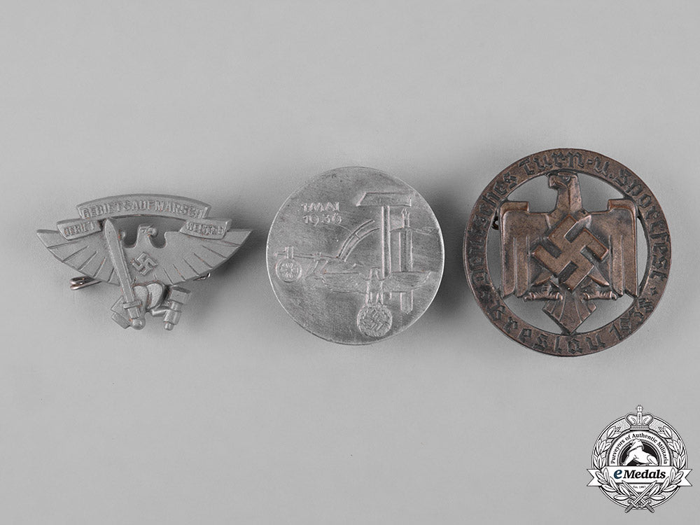germany,_third_reich._a_lot_of_third_reich_period_badges_c18-054472