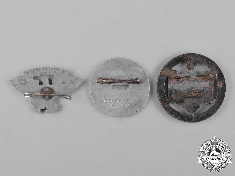 germany,_third_reich._a_lot_of_third_reich_period_badges_c18-054473