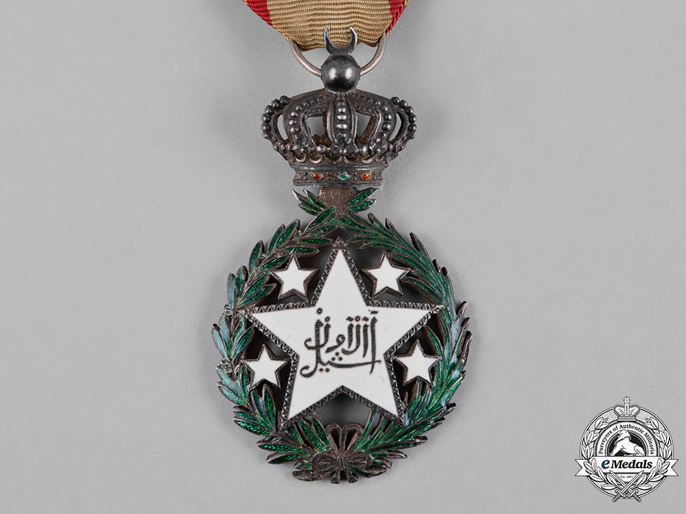 indonesia,_republic._island_of_java._an_order_of_the_southern_star,_knight,_c.1900_c18-054505