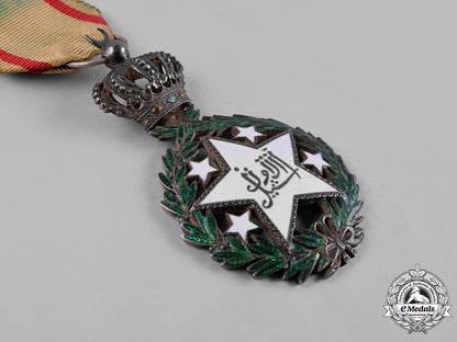 indonesia,_republic._island_of_java._an_order_of_the_southern_star,_knight,_c.1900_c18-054506