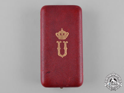 italy,_kingdom._an_order_of_the_crown_of_italy_in_gold,_officer_in_case,_c.1900_c18-054569