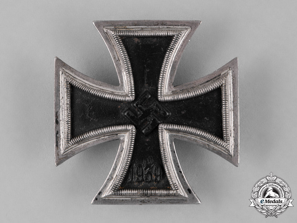 germany,_wehrmacht._a1939_iron_cross_i_class_by_steinhauer&_lück_with_case_c18-054578