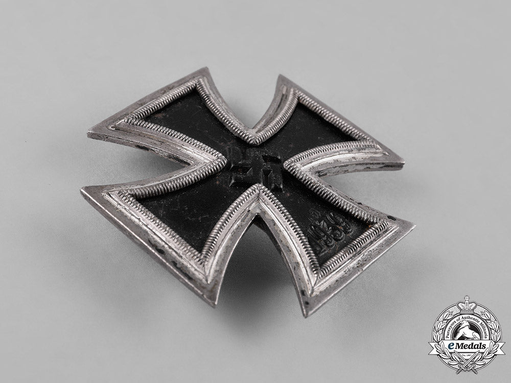 germany,_wehrmacht._a1939_iron_cross_i_class_by_steinhauer&_lück_with_case_c18-054581