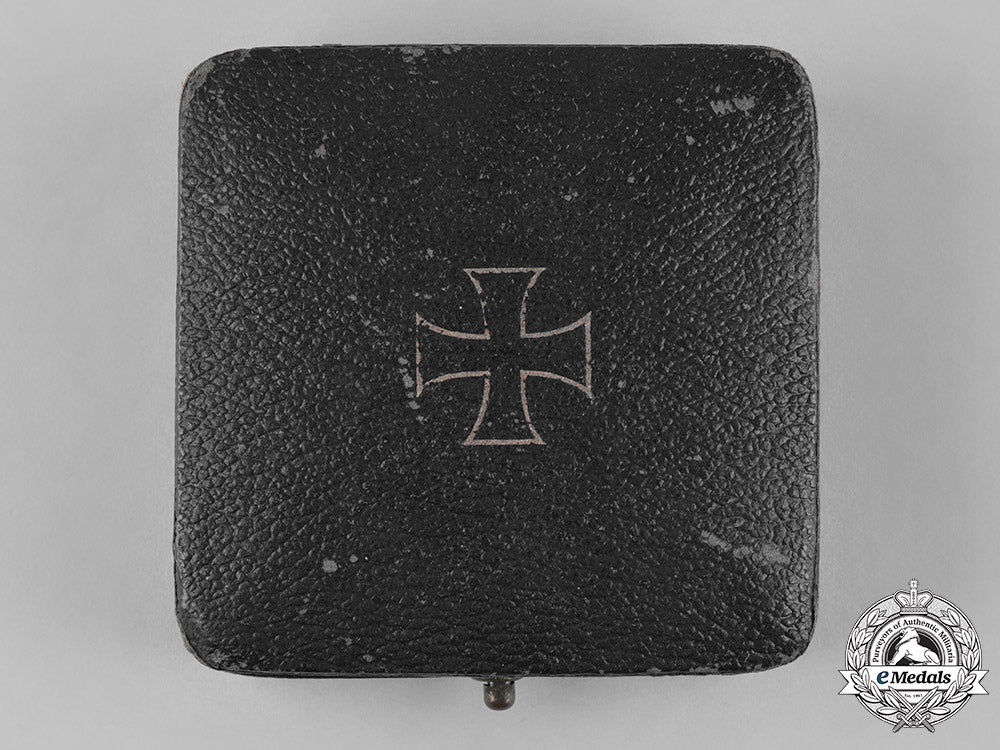germany,_wehrmacht._a1939_iron_cross_i_class_by_steinhauer&_lück_with_case_c18-054585