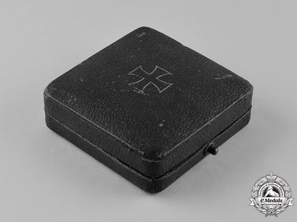 germany,_wehrmacht._a1939_iron_cross_i_class_by_steinhauer&_lück_with_case_c18-054587