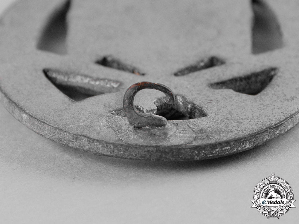 germany,_wehrmacht._a_general_assault_badge_c18-054634