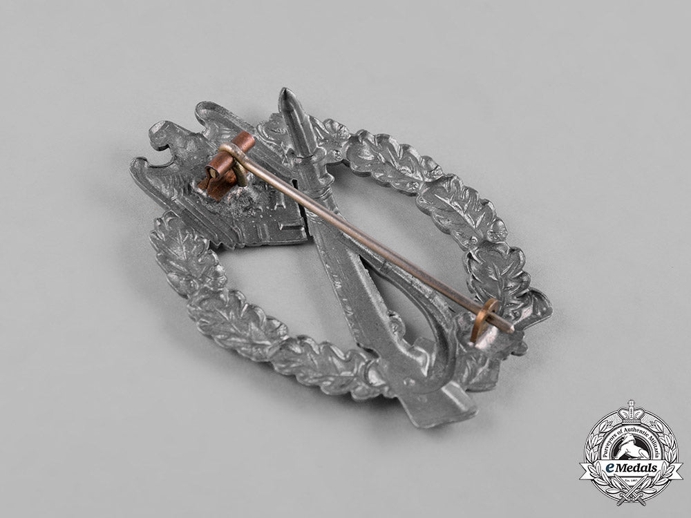 germany,_wehrmacht._a_silver_grade_infantry_assault_badge_c18-054658