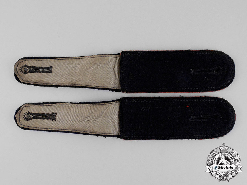 germany._a_pair_of_waffen-_ss_panzer_unterscharführer_shoulder_straps_c18-0547