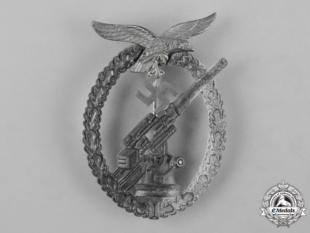 germany,_luftwaffe._a_flak_badge_c18-054773