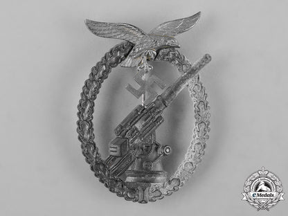 germany,_luftwaffe._a_flak_badge_c18-054773