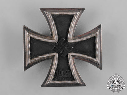 germany,_wehrmacht._a1939_iron_cross_i_class_with_case_c18-054801
