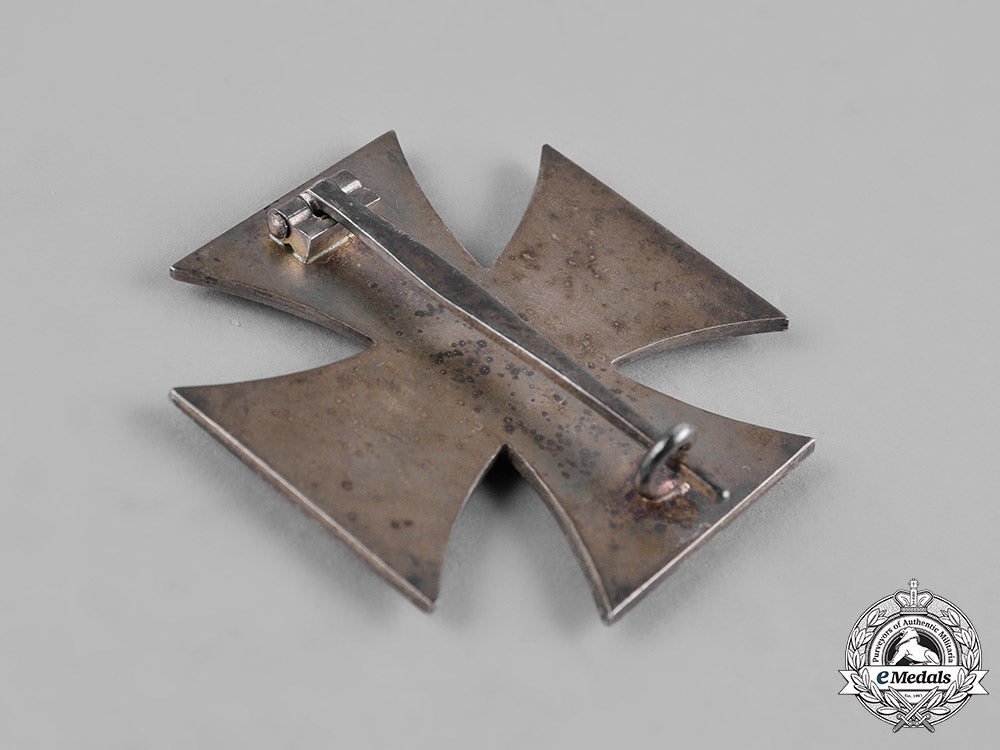 germany,_wehrmacht._a1939_iron_cross_i_class_with_case_c18-054804