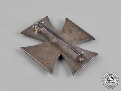 germany,_wehrmacht._a1939_iron_cross_i_class_with_case_c18-054804