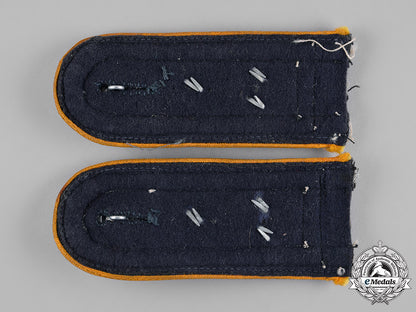 germany,_luftwaffe._a_set_of_luftwaffe_uniform_rank_insignia_c18-054813