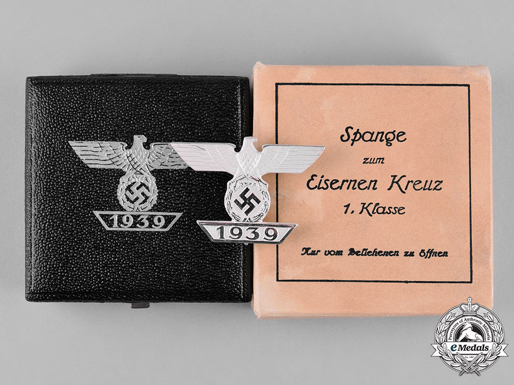 germany,_wehrmacht._a_cased_clasp_to_the1939_iron_cross_i_class,_type_a,_by_b.h._mayer_c18-054944