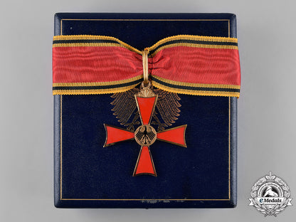 germany,_federal_republic._a_cased_order_of_merit_of_the_federal_republic_of_germany_by_c.e._juncker_c18-055032