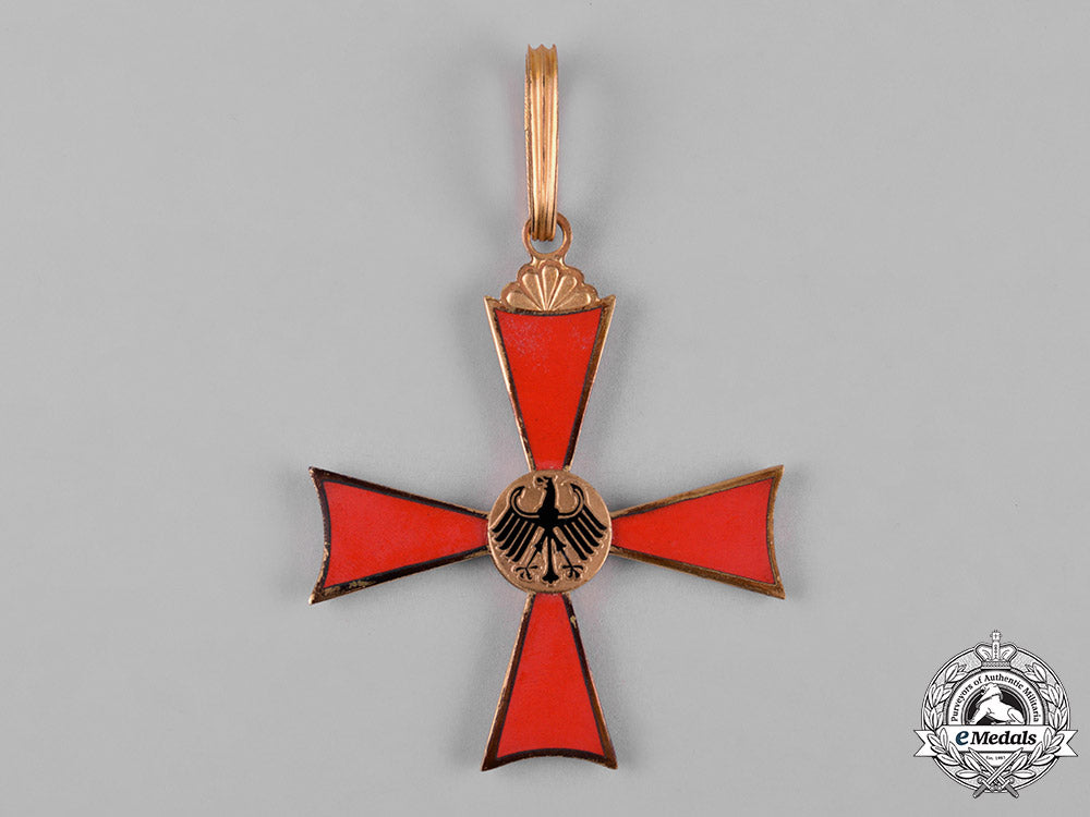 germany,_federal_republic._a_cased_order_of_merit_of_the_federal_republic_of_germany_by_c.e._juncker_c18-055034