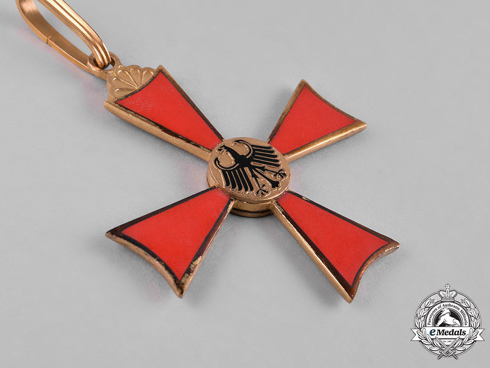 germany,_federal_republic._a_cased_order_of_merit_of_the_federal_republic_of_germany_by_c.e._juncker_c18-055037