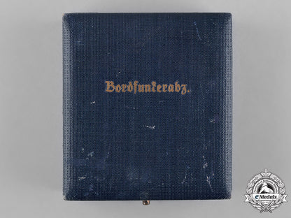 germany,_luftwaffe._a_radio_operator_badge,_with_case,_by_wilhelm_deumer_c18-055117