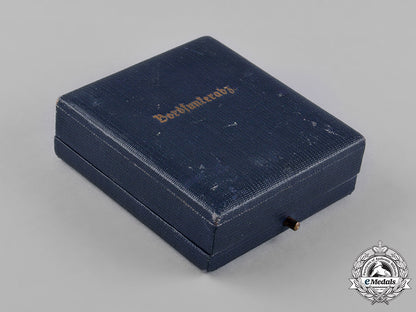 germany,_luftwaffe._a_radio_operator_badge,_with_case,_by_wilhelm_deumer_c18-055119