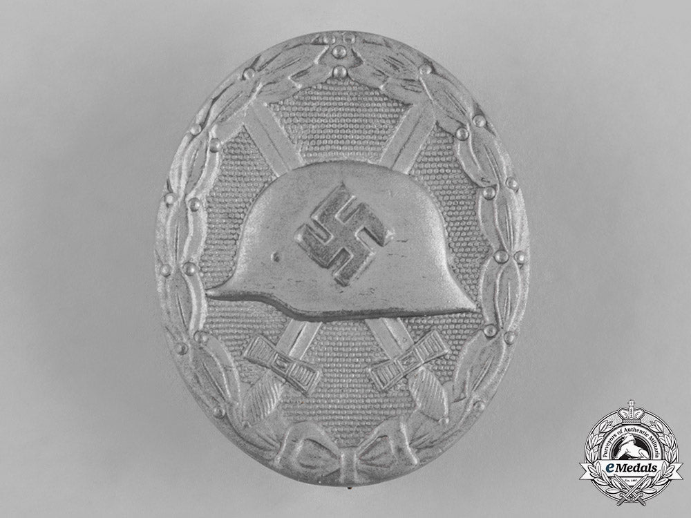 germany,_wehrmacht._a_wound_badge,_silver_grade,_by_eugen_schmidthäussler_c18-055120