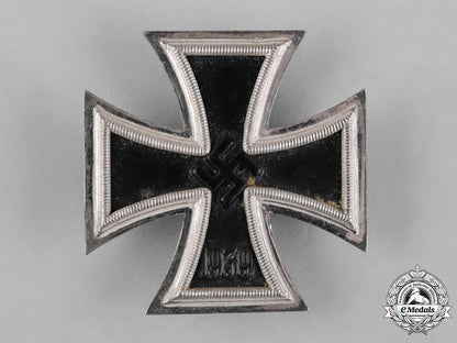 germany,_wehrmacht._a_cased1939_iron_cross_i_class_by_wilhelm_deumer_c18-055169