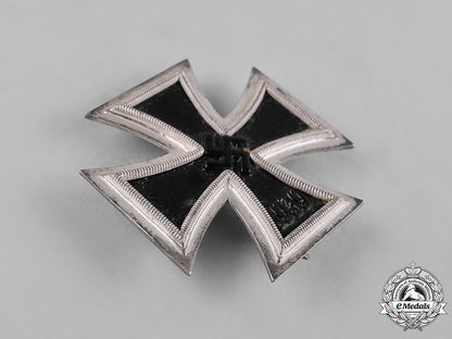 germany,_wehrmacht._a_cased1939_iron_cross_i_class_by_wilhelm_deumer_c18-055171