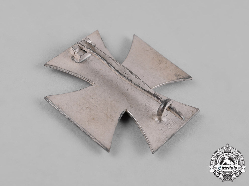 germany,_wehrmacht._a_cased1939_iron_cross_i_class_by_wilhelm_deumer_c18-055172