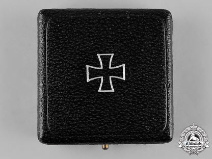 germany,_wehrmacht._a_cased1939_iron_cross_i_class_by_wilhelm_deumer_c18-055176