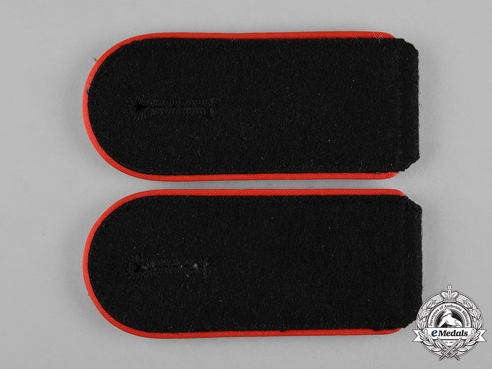germany,_waffen-_ss._a_pair_of_mann_artillery_shoulder_straps_c18-055183