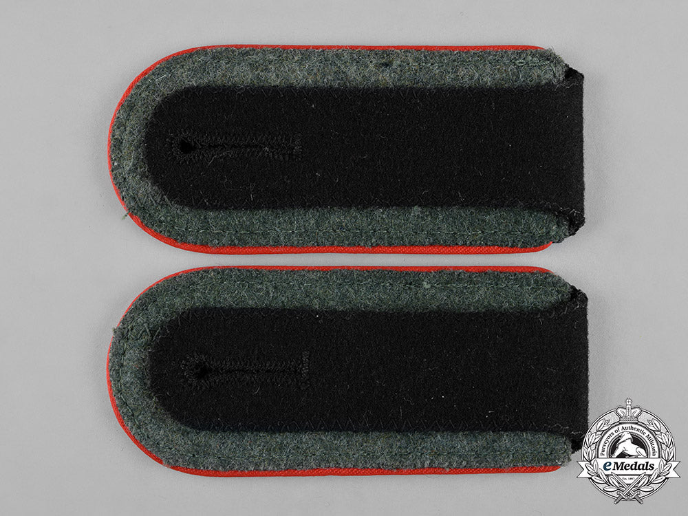 germany,_waffen-_ss._a_pair_of_mann_artillery_shoulder_straps_c18-055184