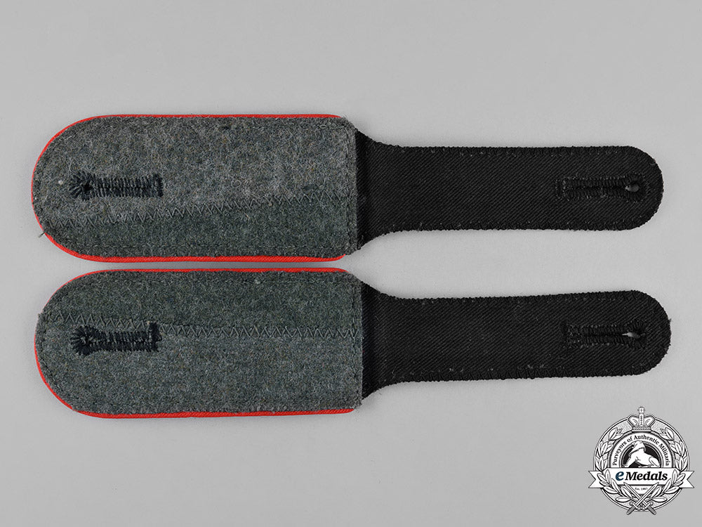 germany,_waffen-_ss._a_pair_of_mann_artillery_shoulder_straps_c18-055185
