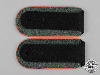 germany,_waffen-_ss._a_pair_of_mann_transport_shoulder_straps_c18-055207