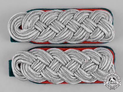 germany,_heer._a_pair_of_heer(_army)_gebirgsjäger_major_shoulder_boards_c18-055249