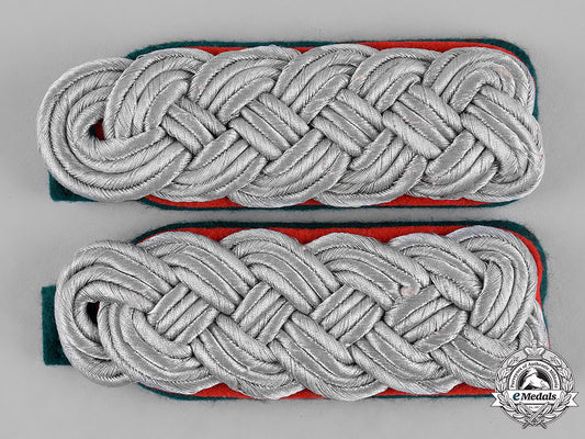 germany,_heer._a_pair_of_heer(_army)_gebirgsjäger_major_shoulder_boards_c18-055249