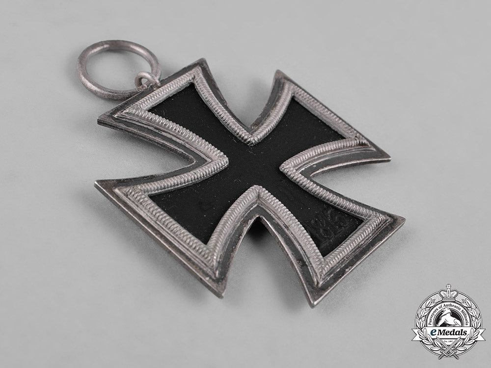 germany,_wehrmacht._a1939_iron_cross_ii_class_by_j.e._hammer&_söhne_c18-055258