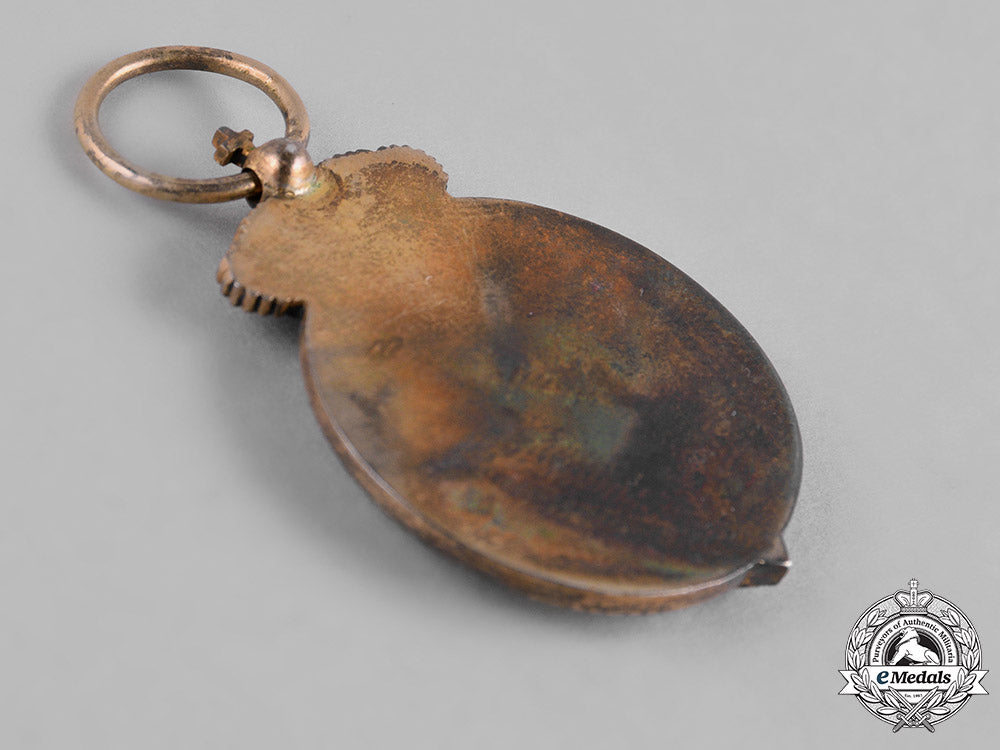 spain,_kingdom._an_order_of_the_red_cross,_ii_class_medal_c.1920_c18-055330_1_1