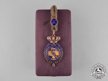 spain,_democratic_monarchy._a_congress_of_deputies_vice-_president’s_badge_to_excmo._sr._d._modesto_fraile_poujade_c.1982_c18-055335