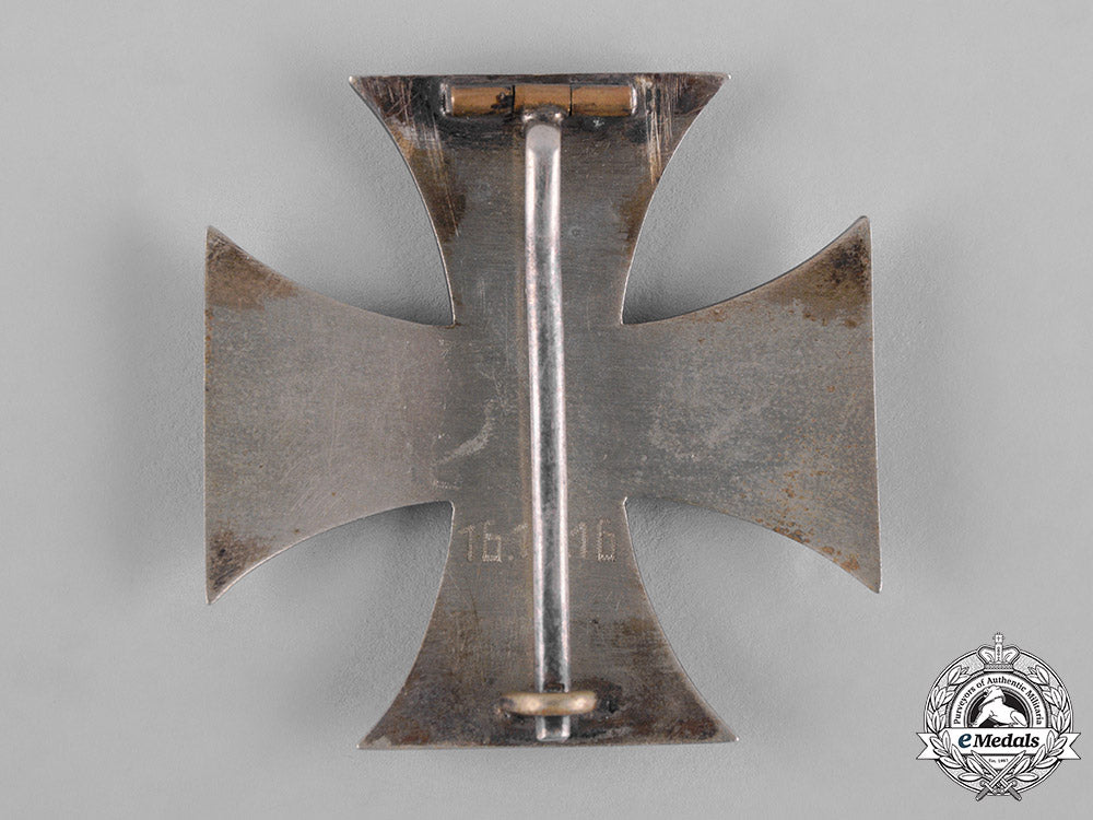 germany,_imperial._a1914_iron_cross,_i_class,_engraved_version_c18-055385